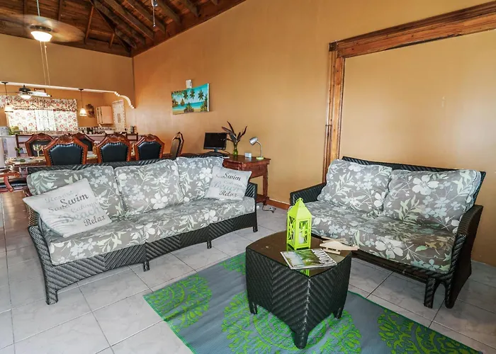 Yanceylargo-6br Two-story Estate With Mountain Views Villa Montego Bay