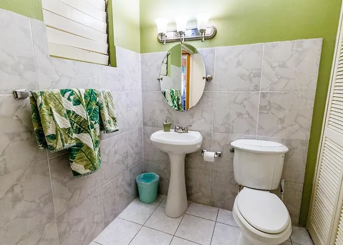 Yanceylargo-6br Two-story Estate With Mountain Views Montego Bay