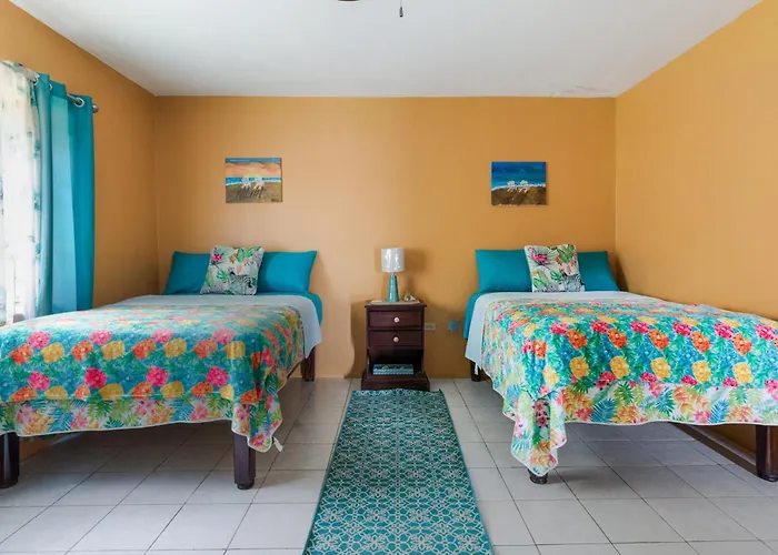 Yanceylargo-6br Two-story Estate With Mountain Views Montego Bay